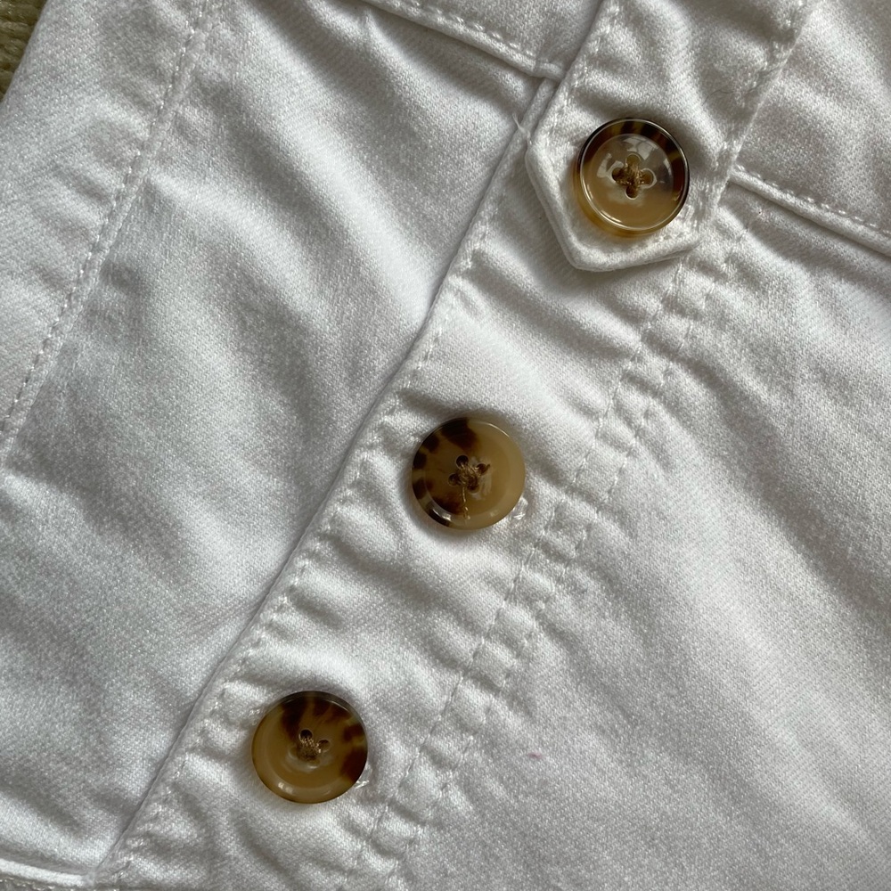 LOFT  White Jeans with Front Buttons - Picture 3 of 13